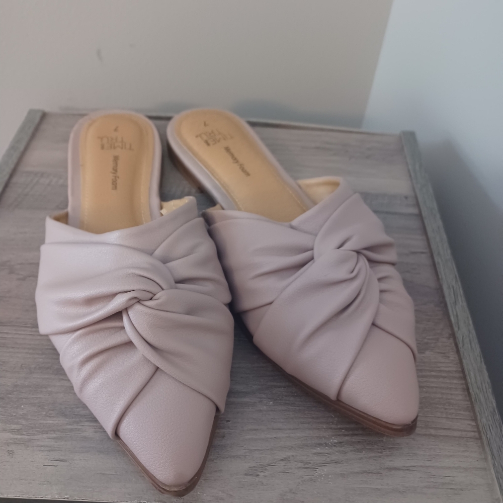 Time And Tru Twist Front Pale Pink Flats Sz 7 //